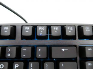 SteelSeries-Apex-M500-12
